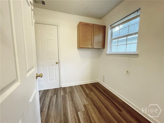 Building Photo - 128 Cormorant Way