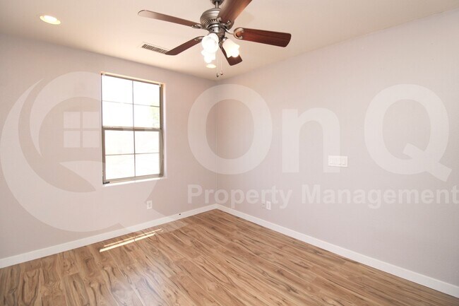 Building Photo - 3834 E Cavalry Ct