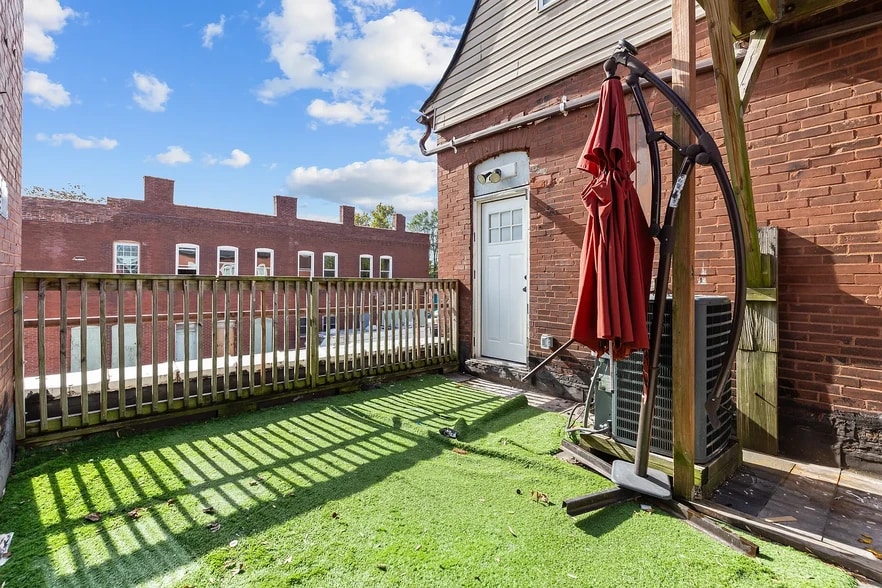 Building Photo - 3258 Ohio Ave