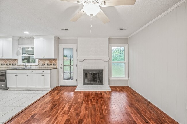 Building Photo - (Coming Soon) Move-in Ready 3 Bedroom Ranch!!