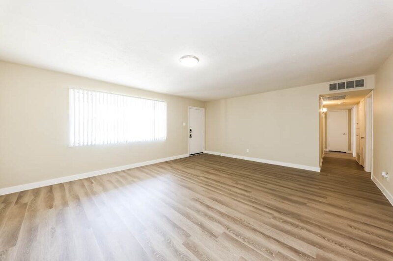 Building Photo - 4908 W Catalina Dr