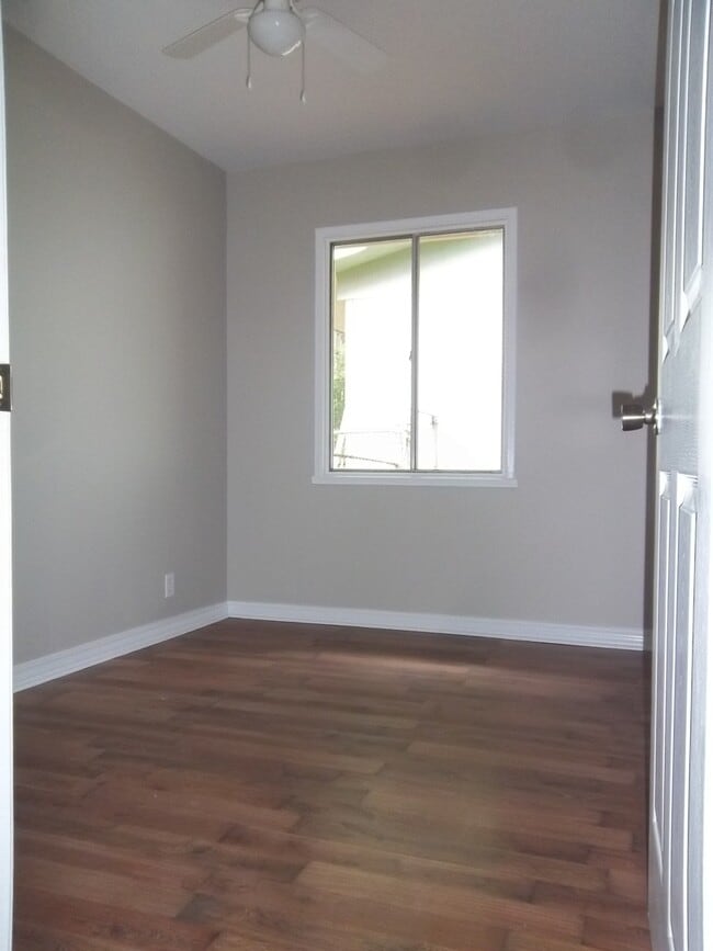Building Photo - 2832 Holiday Ln
