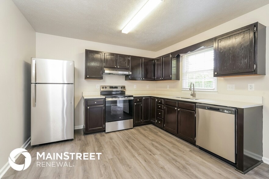 Building Photo - 1205 Brookhill Park Dr