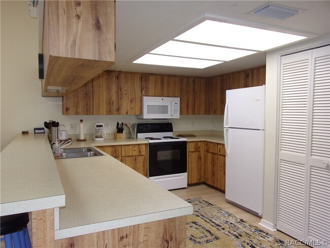 Building Photo - 876 Pritchard Island Rd