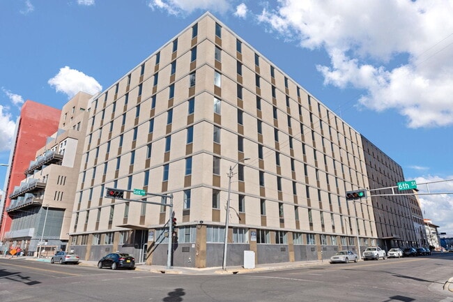 Building Photo - 517 Gold Ave SW