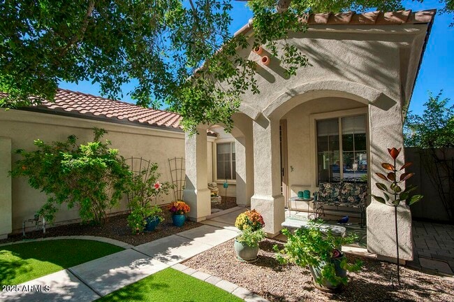 Building Photo - 7726 S El Camino Dr