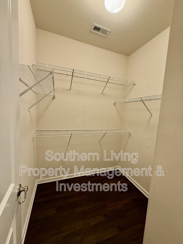 Building Photo - 9516 Birkwood Ct