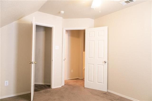 Building Photo - 404 Kings Way Dr