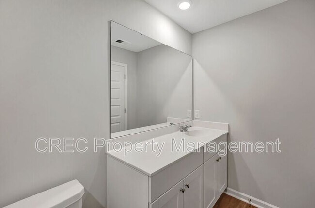 Building Photo - 790 Ridgley Dr