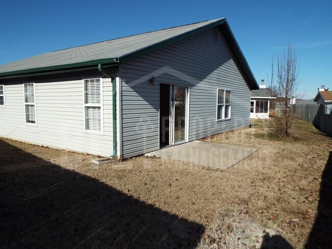Building Photo - Beautiful 3BR Home in The Highlands with Community Pool