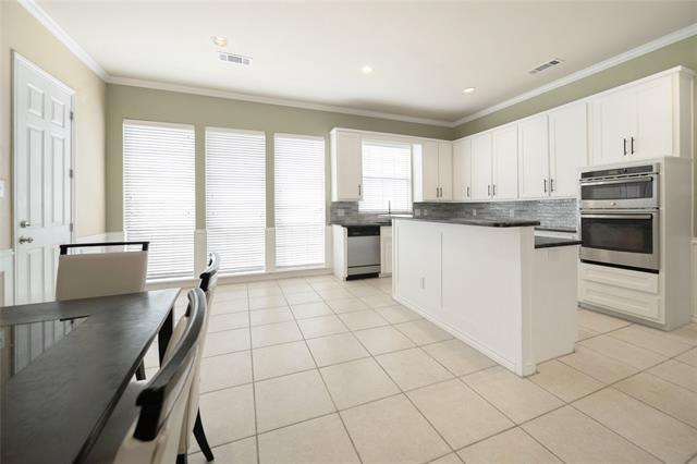Building Photo - 5204 Streamwood Ln