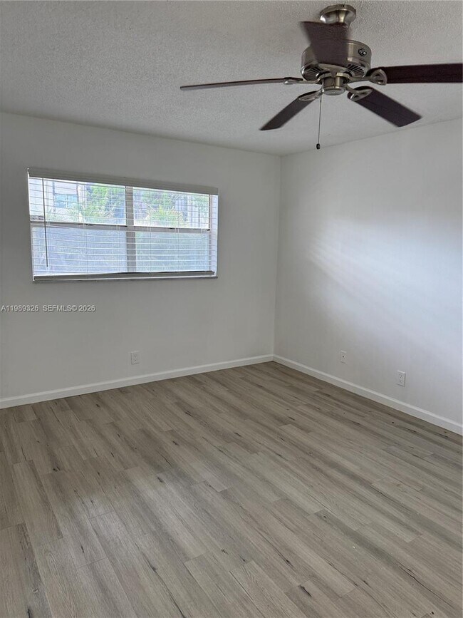 Building Photo - 6301 N Falls Cir Dr