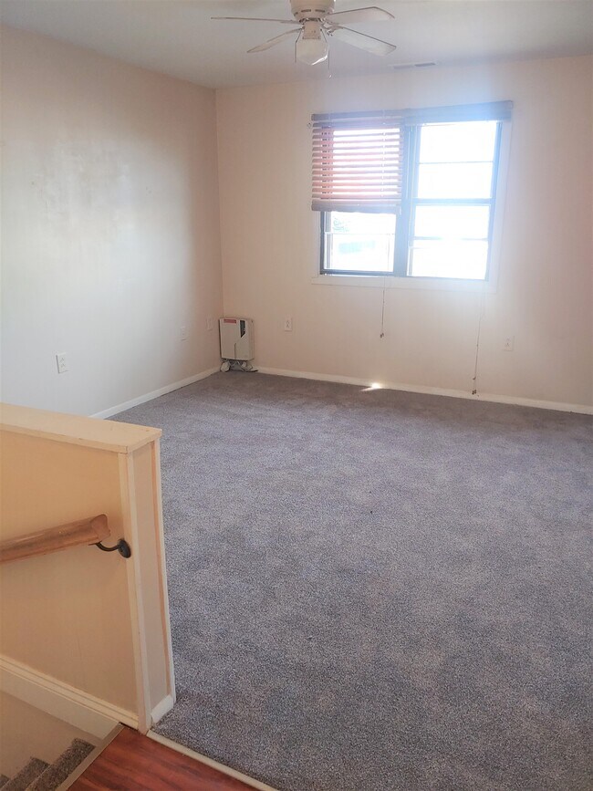 Building Photo - McMenamy Suites