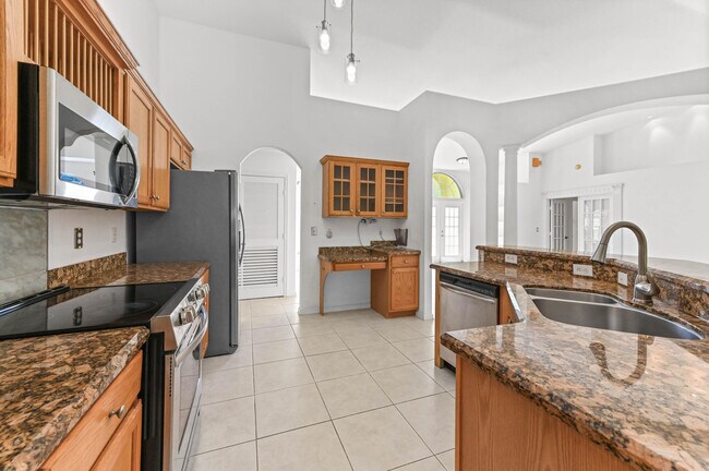 Building Photo - 681 SW Saragossa Ave