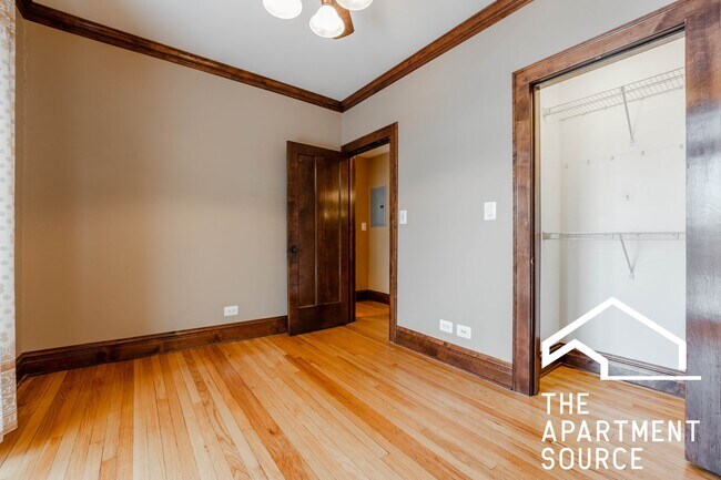 Building Photo - 2920 W Cullom Ave