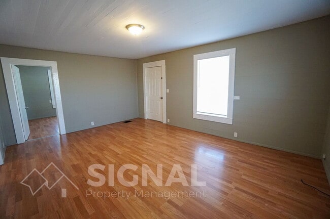 Building Photo - 7837 Churchill Dr