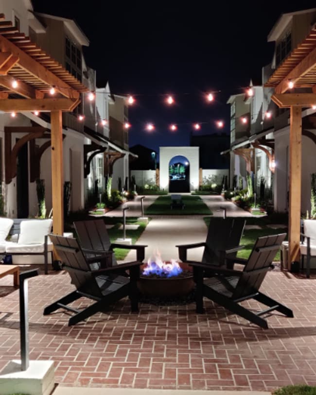 Building Photo - 115 Gaunt Lane #802