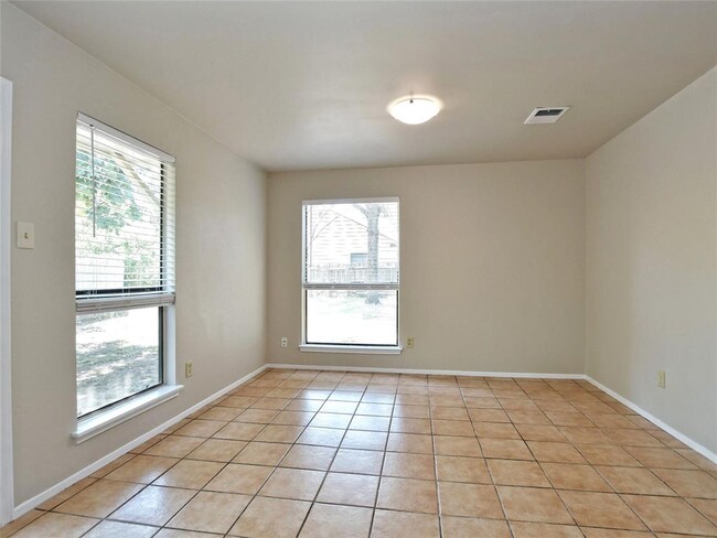Building Photo - 300 N Field St