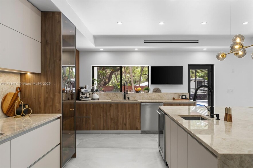 Building Photo - 3000 Riverland Rd