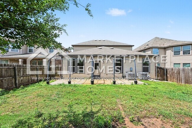 Building Photo - 3901 Legend Hill