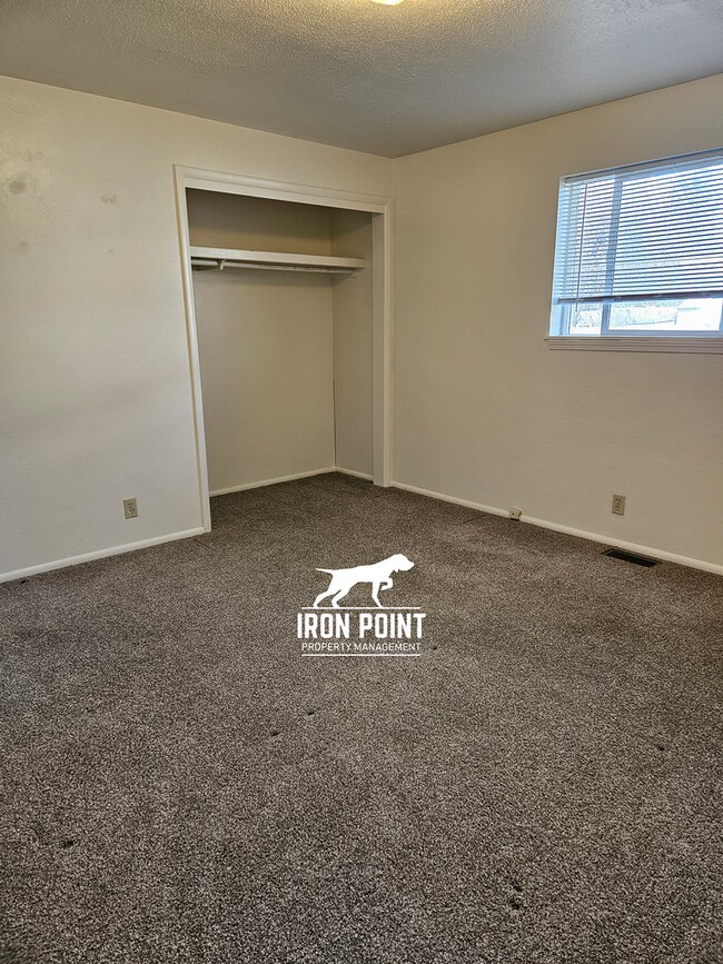 Building Photo - North Boise Duplex w/2 beds, 1bath, W/D, and Covered Parking