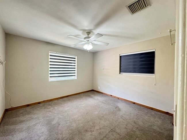 Building Photo - 8341 Sunset Dr