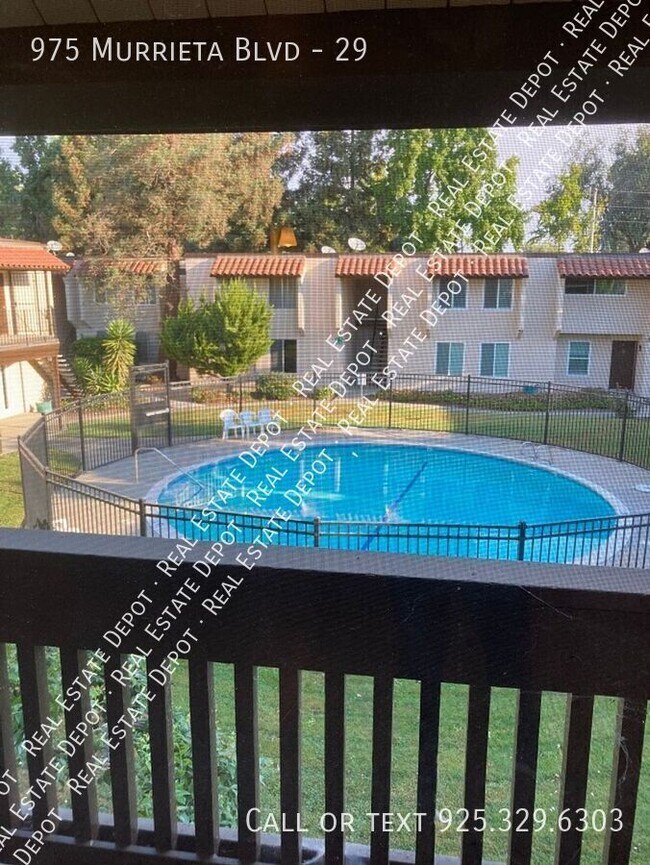 Building Photo - 975 Murrieta Blvd