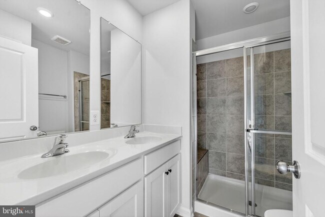 Building Photo - 1240 Red Clover Ln