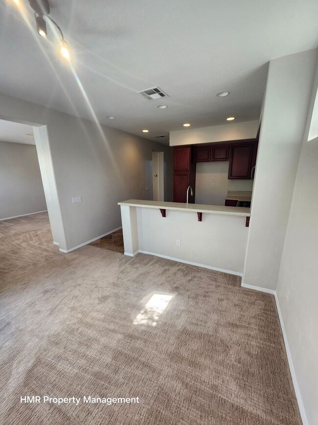 Building Photo - Gorgeous single family home in Chino