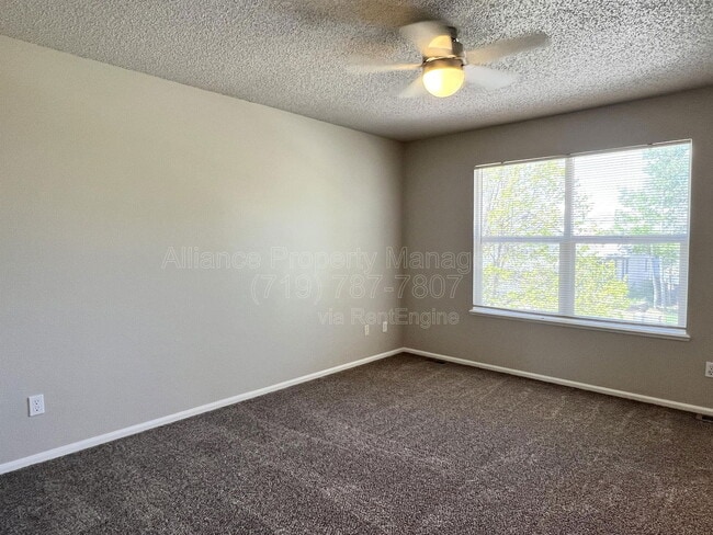 Building Photo - 5851 Granby Hill Dr