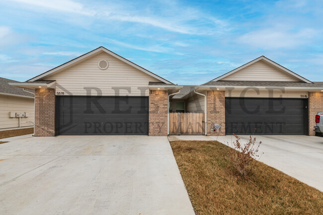 Building Photo - 5578 N Sandkey Ct