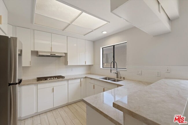 Building Photo - 432 S Hamel Rd