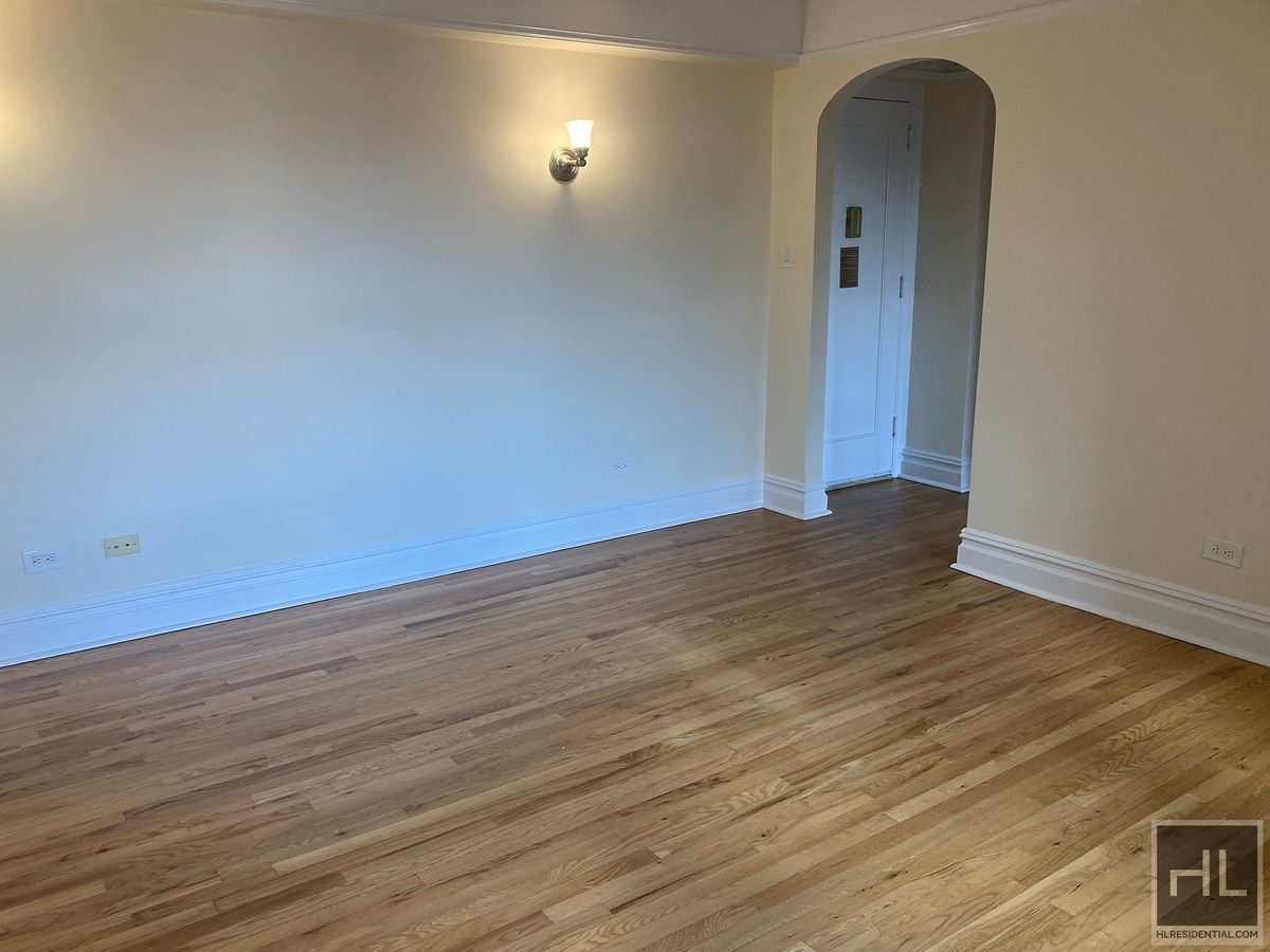 Building Photo - Christopher Street