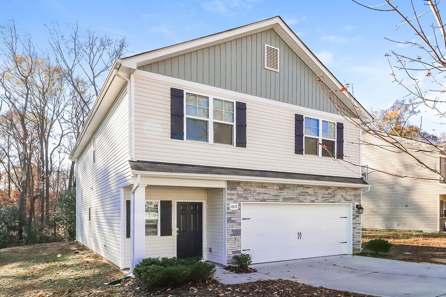 Building Photo - 1017 Helms Rd