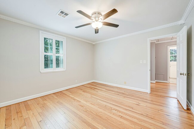 Building Photo - 3096 S Woodrow St