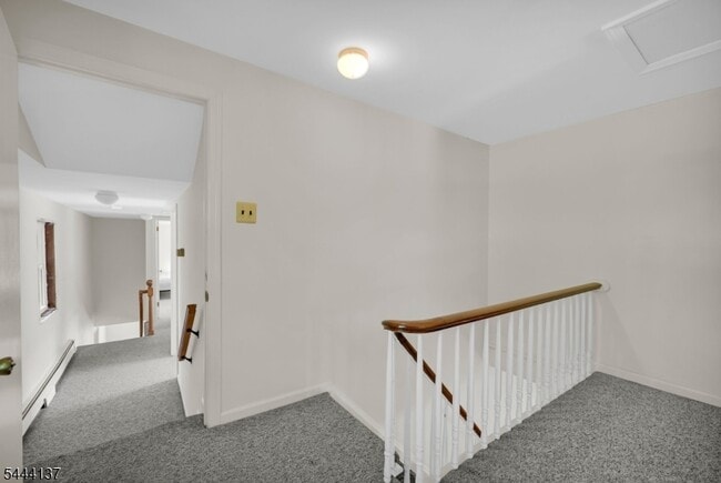 Building Photo - 425 Powerville Rd