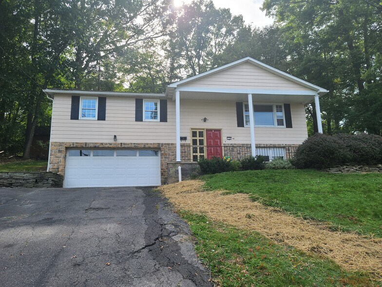 Primary Photo - 114 Carol Dr