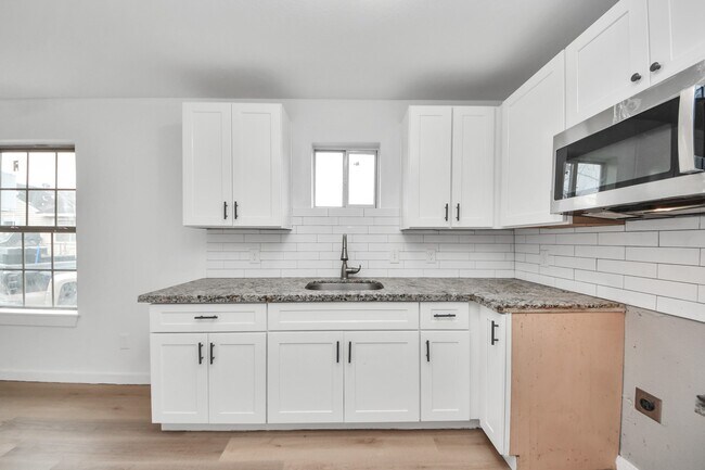 Building Photo - 209 Owens St