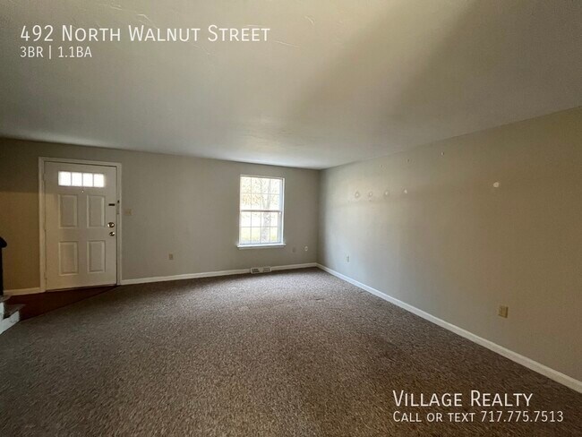 Building Photo - 492 N Walnut St