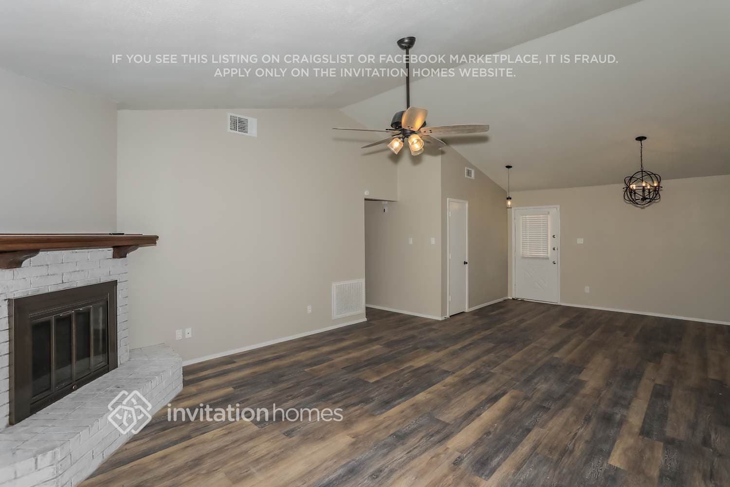 Building Photo - 2430 Bentley Dr