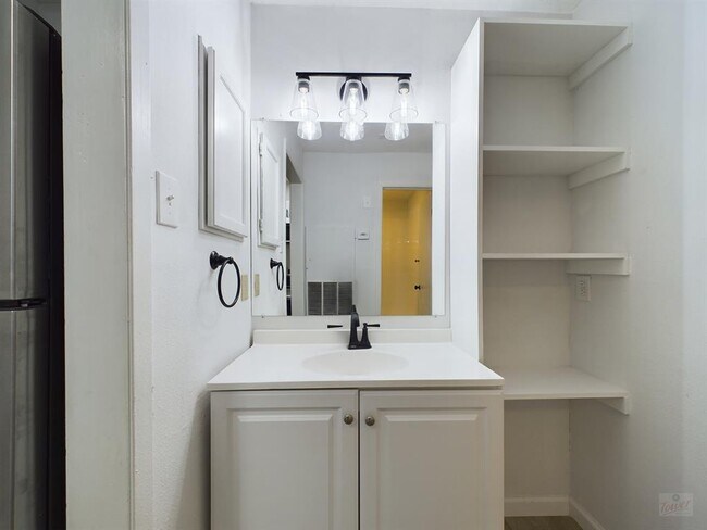 Building Photo - 2815 Rio Grande St