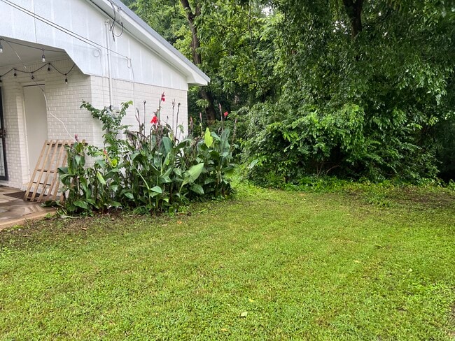 Building Photo - 1713 Burney Branch Dr