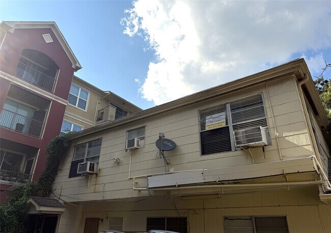 Building Photo - 804 Stanford St