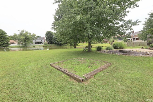Building Photo - 8231 Lake Terrace Dr