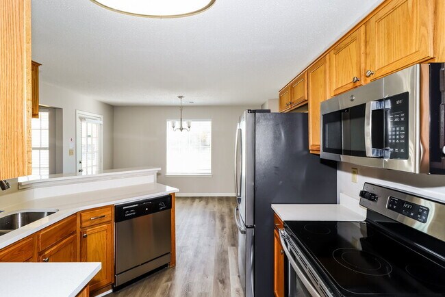 Building Photo - 6997 Luxor Ln