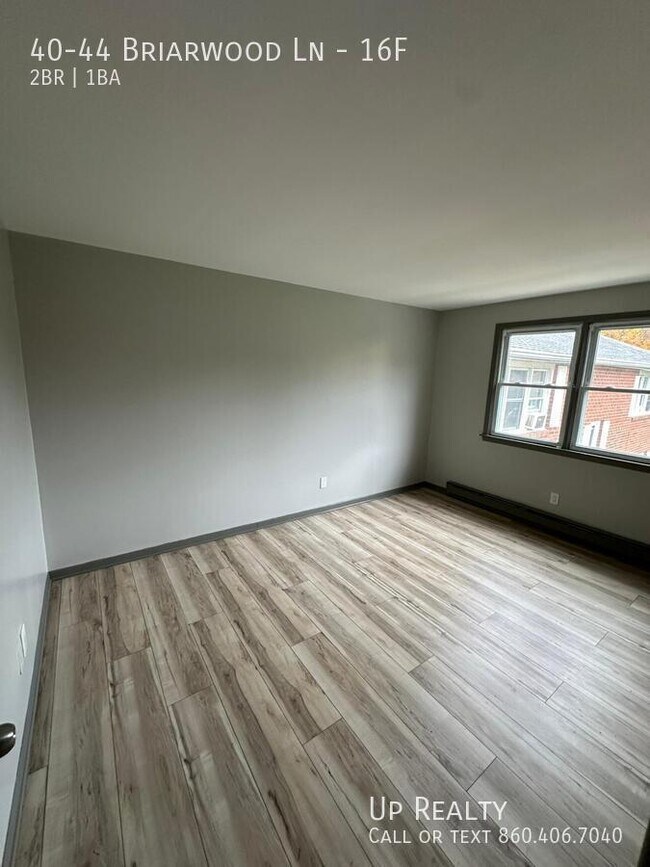 Building Photo - 40-44 Briarwood Ln-16F