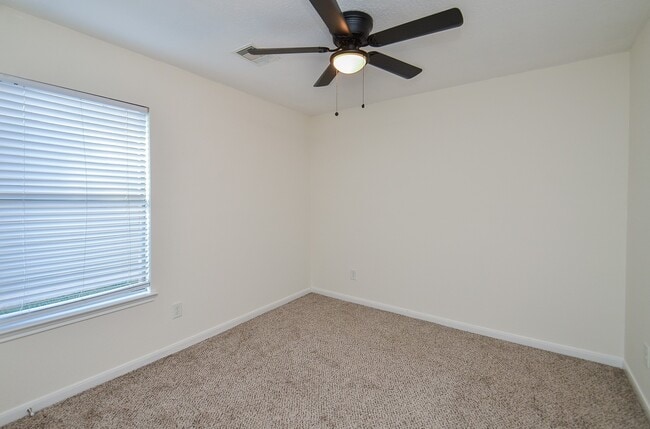 Building Photo - 15330 Keystone Bend Ln