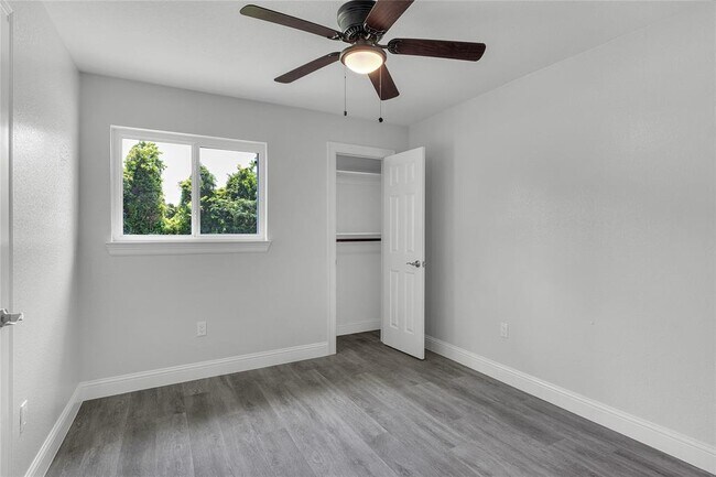 Building Photo - 110 Prune St