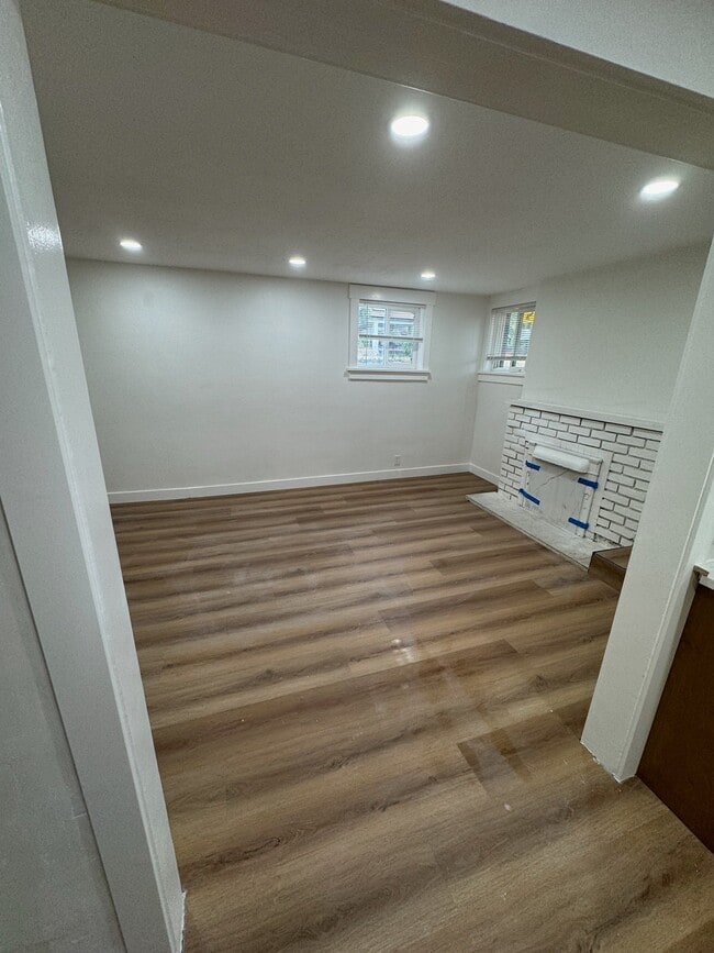 Building Photo - 1216 S 1100 E