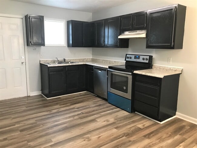 Building Photo - 920 Prater Rd